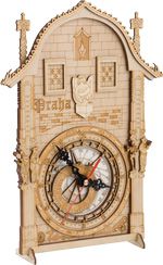 Часы из дерева сделаны на лазерной гравировальной машине Gravotech